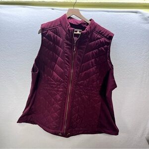 Maurices Puffer Vest Women’s 4X Plus size Maroon Stretch Sides Cute Comfy 2831